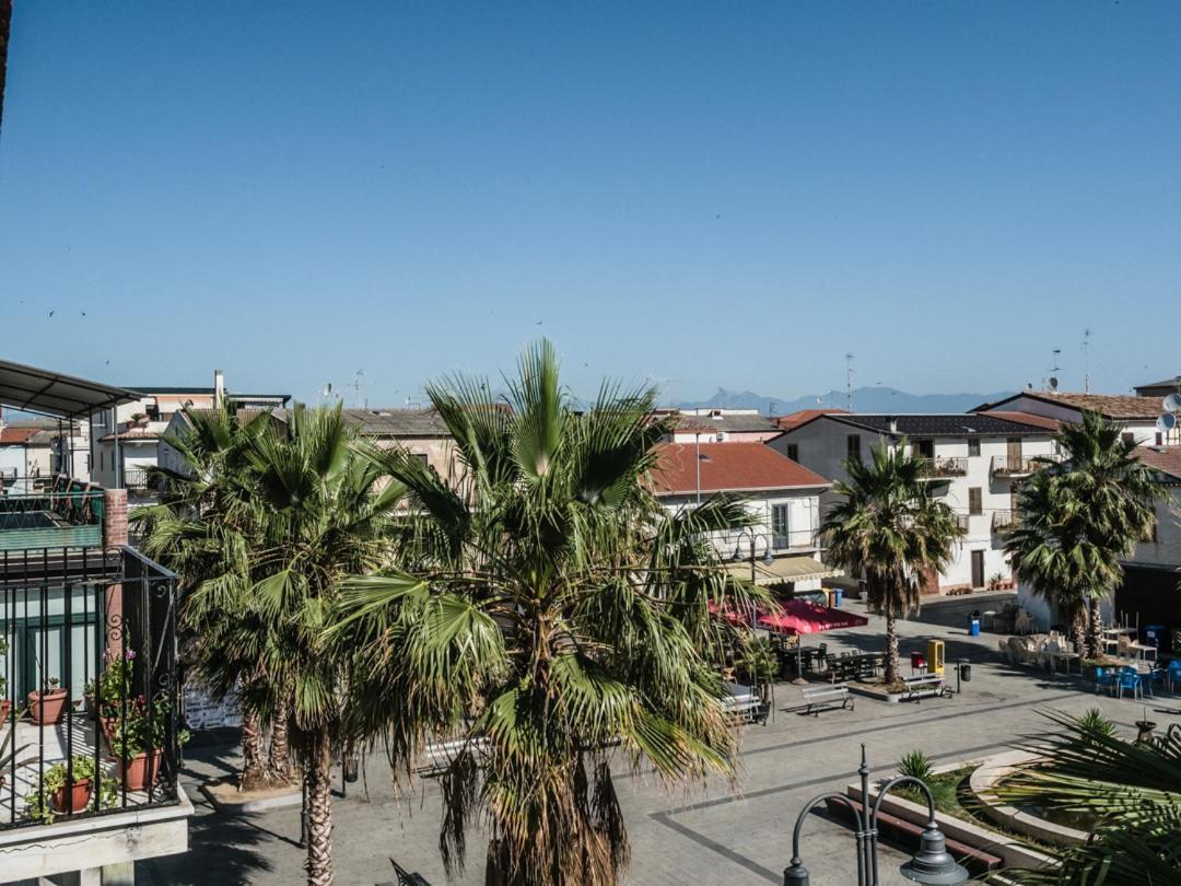 A' Piazzetta Appartamenti Marina di Schiavonea Bagian luar foto